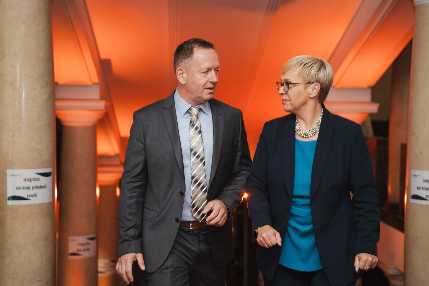 Predsednik Komisije dr. Robert Šumi in predsednica Republike Slovenije dr. Nataša Pirc Musar