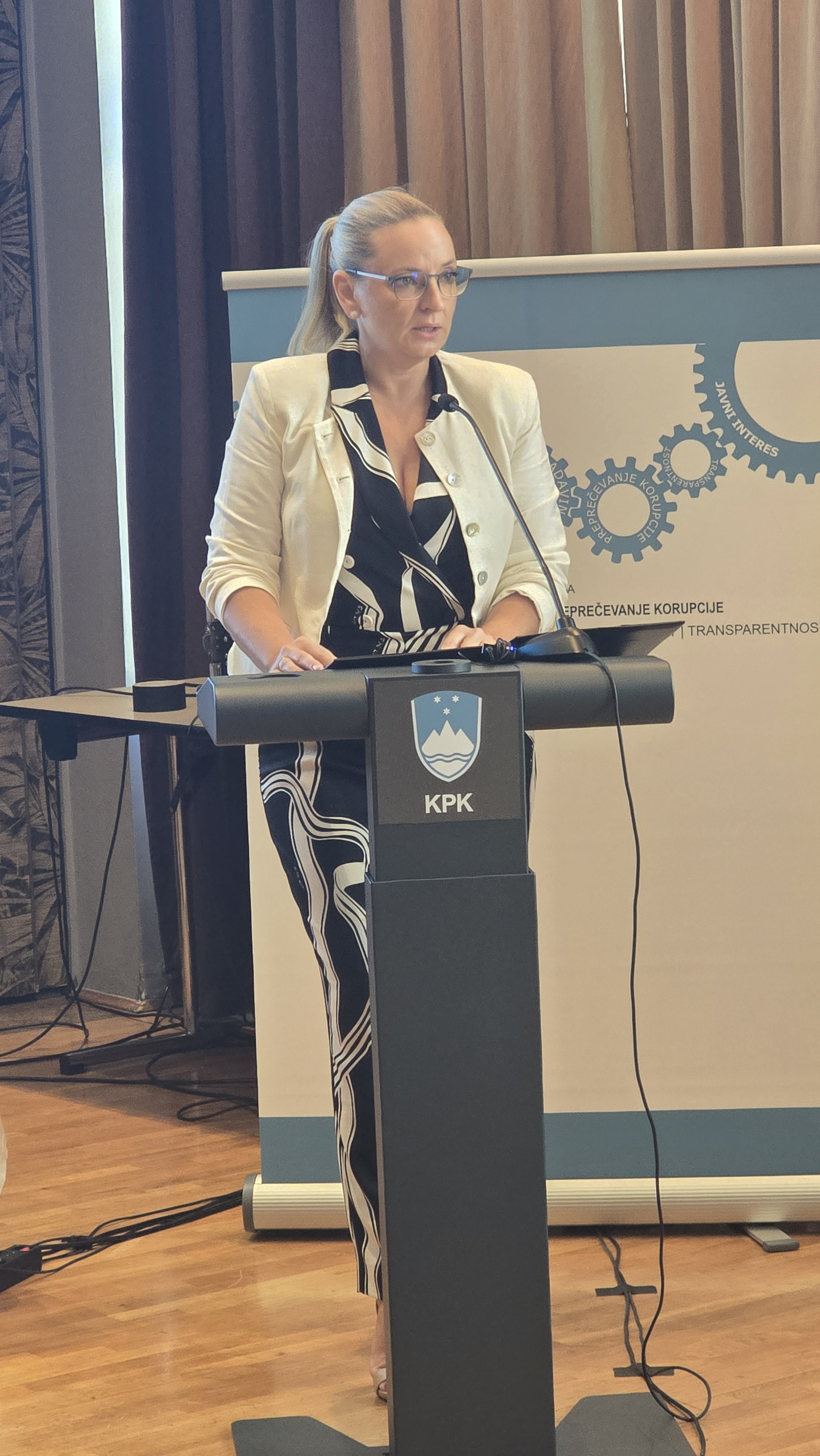 Predsednica Komisije za preprečevanje korupcije Katarina Bervar Sternad