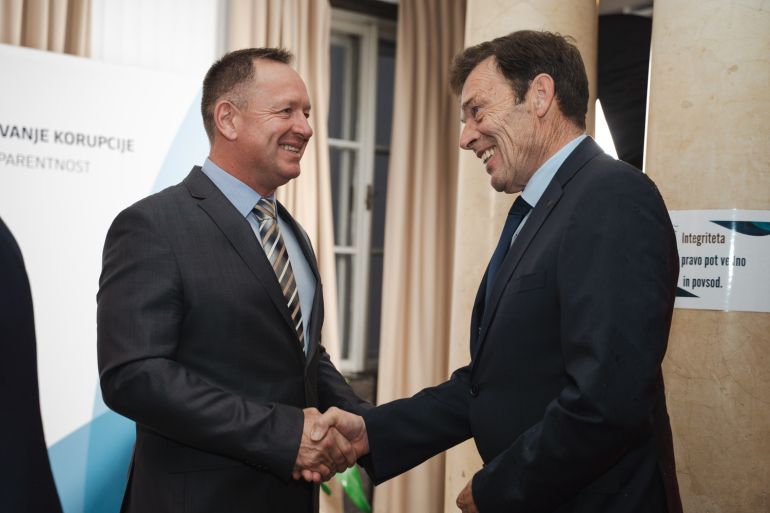 Predsednik Komisije dr. Robert Šumi in nekdanji direktor Zavoda RS za šolstvo dr. Vinko Logaj