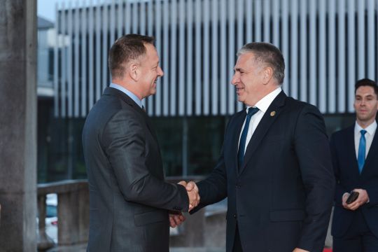 Predsednik Komisije dr. Robert Šumi in predsednik Državnega sveta RS Marko Lotrič