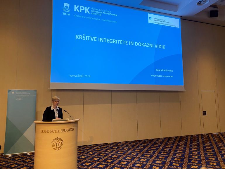 Katja Mihelič Sušnik na Izobraževalnih tožilskih dnevih (foto: Ministrstvo za pravosodje)