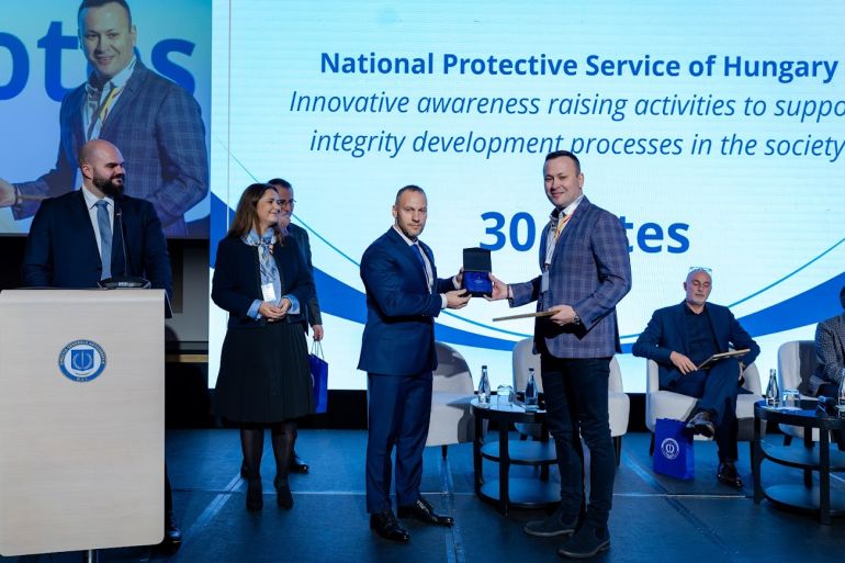 Prejemnik nagrade: Madžarska nacionalna varnostna služba (foto: EPAC/EACN)