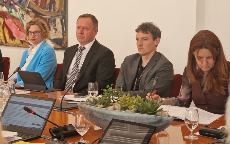 Senat Komisije na seji Odbora za pravosodje DZ.