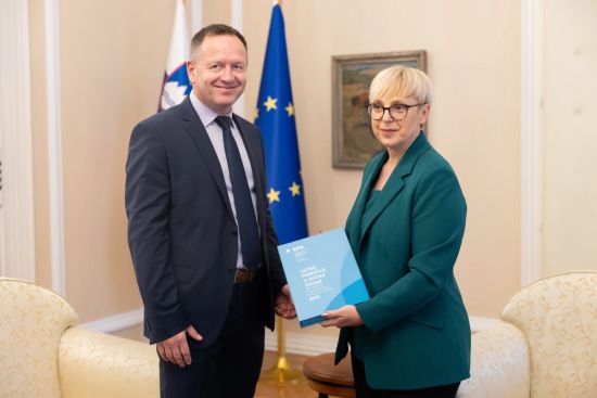 Predsednik KPK je predsednici republike predal poročilo o delu za leto 2023. Foto: Bor Slana / STA