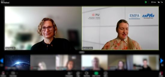 Tina Divjak in doc. dr. Sabina Bogilović pri opisu problema s spletno skupino študentov