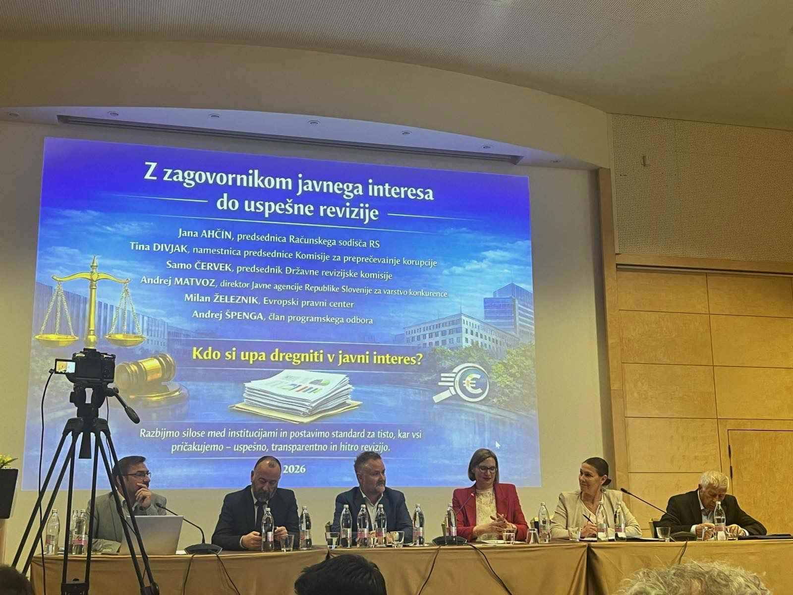 Dnevi javnih naročil 2026