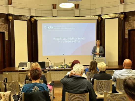 Katja Mihelič Sušnik na usposabljanju na Ministrstvu za zdravje. Foto: MZ