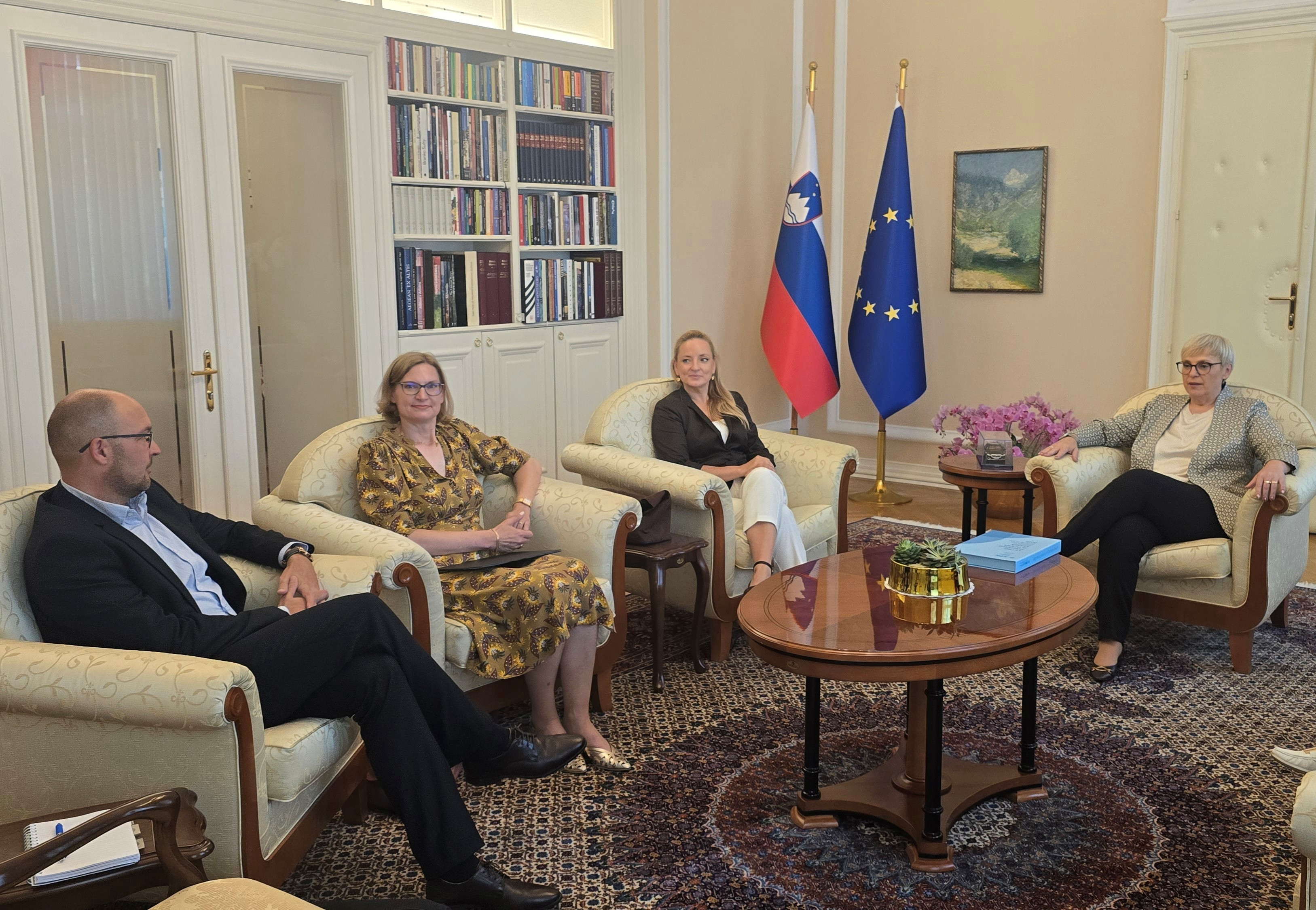 Senat Komisije pri predsednici republike