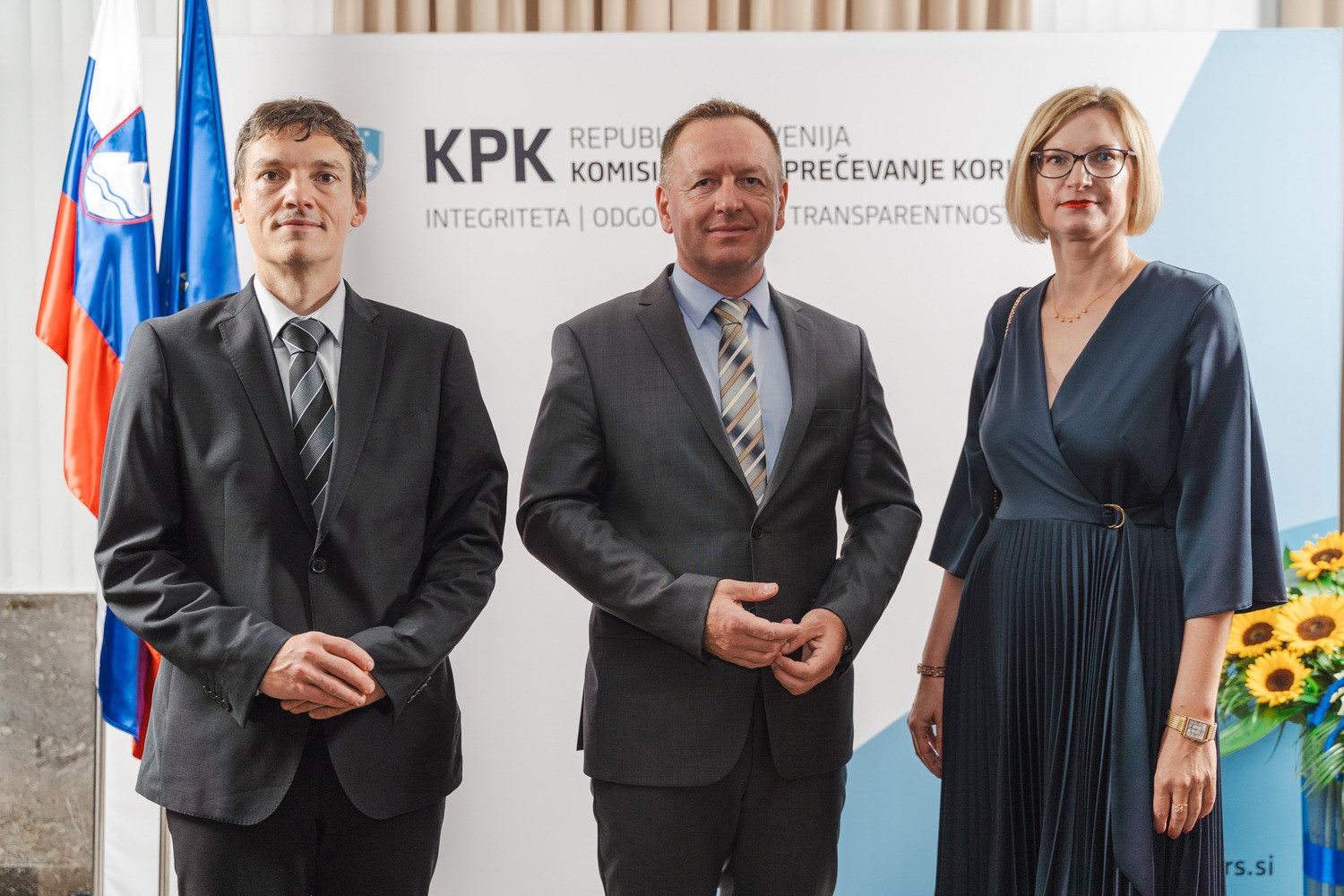 Senat Komisije za preprečevanje korupcije: namestnik predsednika David Lapornik, predsednik Komisije dr. Robert Šumi in namestnica predsednika Tina Divjak